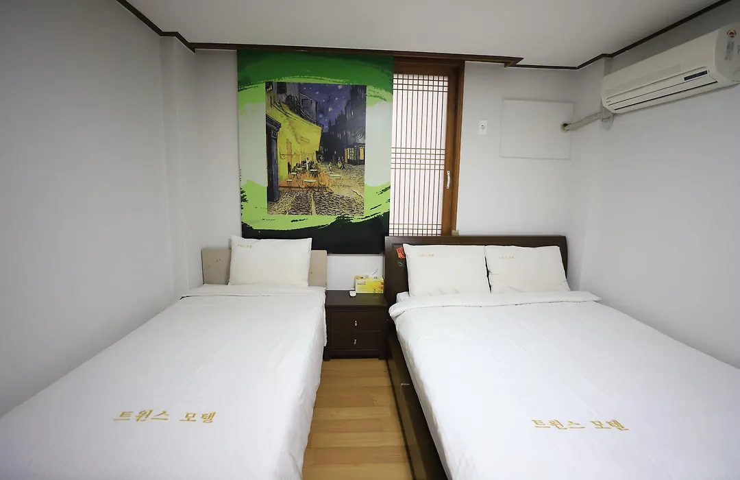Twins Hotel-1